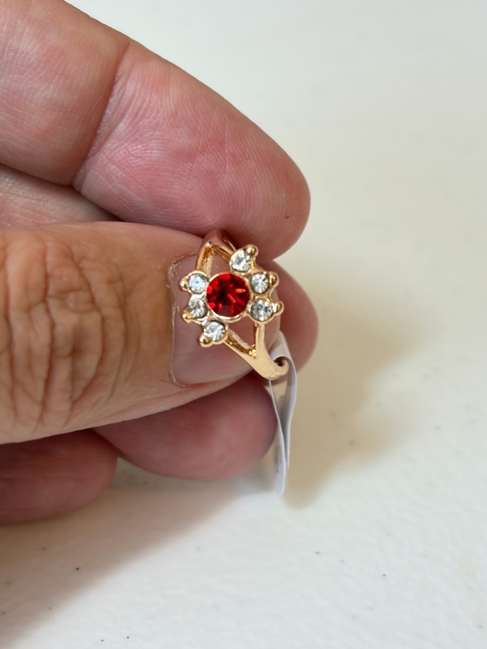 Elegant Gold and Red Crystal Ring.